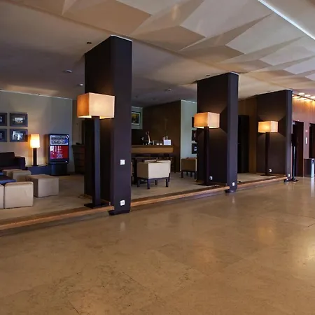 Carcavelos Beach Hotel-2